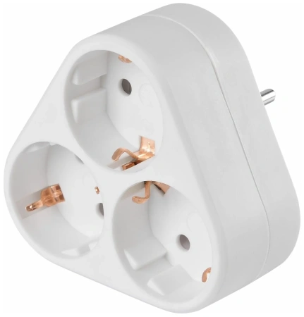 Разветвитель 3 - розет/заземл. (треугольный, 16А)